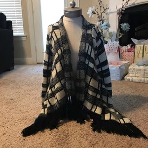 Brand New sweater BY Joenia